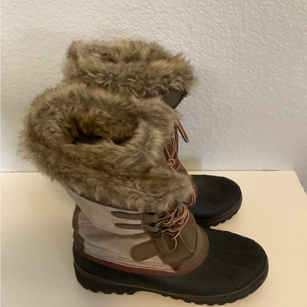 Khombu Women's Fur-Lined Winter Boots - Brown and Black